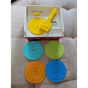 Retro Mattel Fisher Price Music Box Record Player 4‎ Records 8 Songs 2014 Works